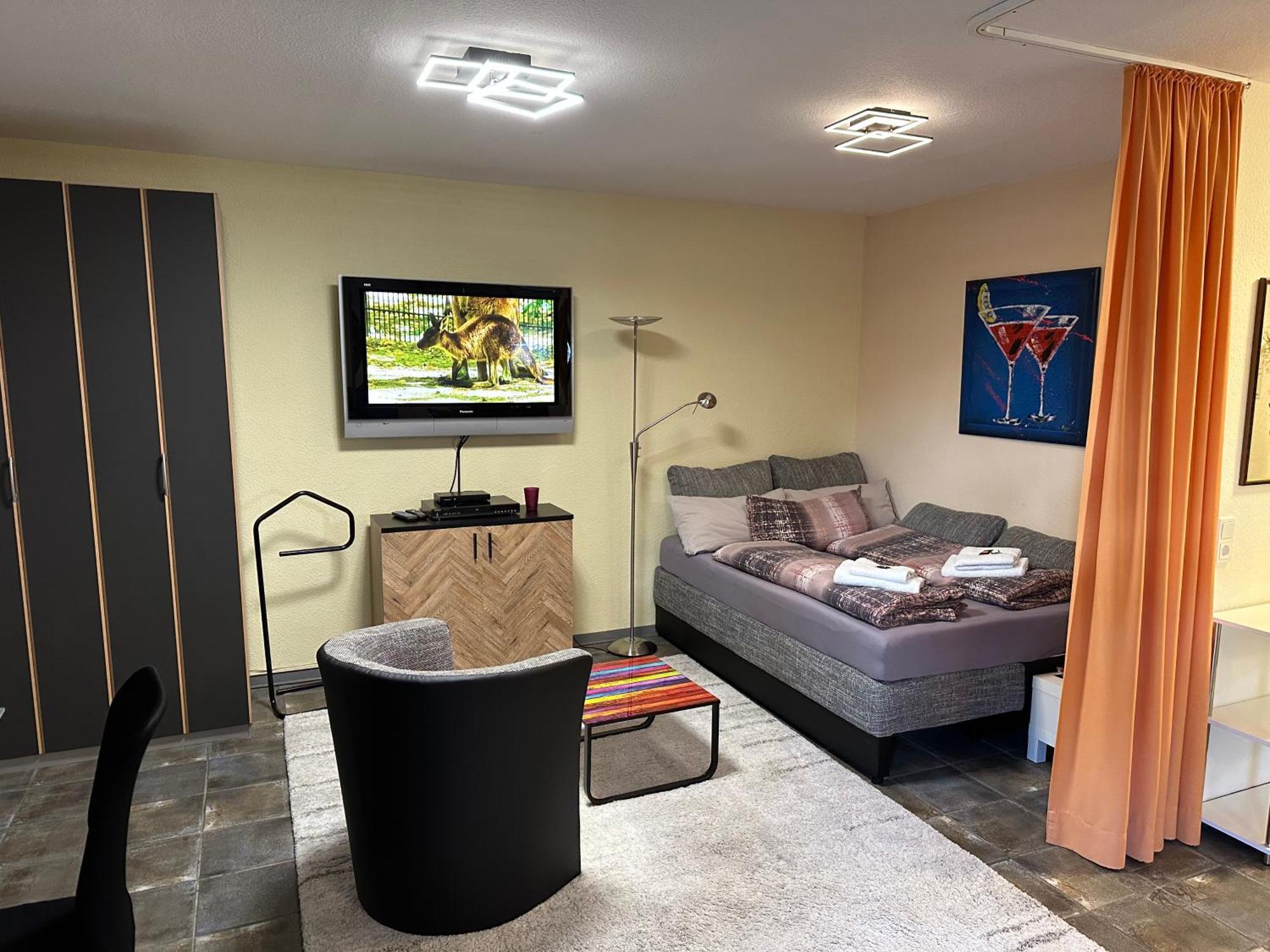 House Lounge *